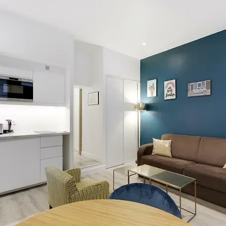 Pick A Flat's In Batignolles - Passage Cardinet *